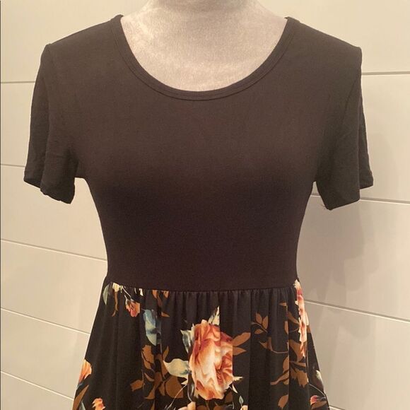 Grecerelle Casual Black and pink floral Maxi Sundress with Crew Neck - Picture 2 of 10